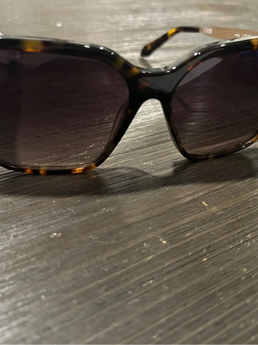 Diff Eyewear stylish tortoiseshell